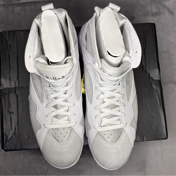 🔥🔥🔥 NEW Nike Jordan 7 Retro Mens Pure Platinum White Size: 13🔥🔥🔥 - Picture 5 of 8